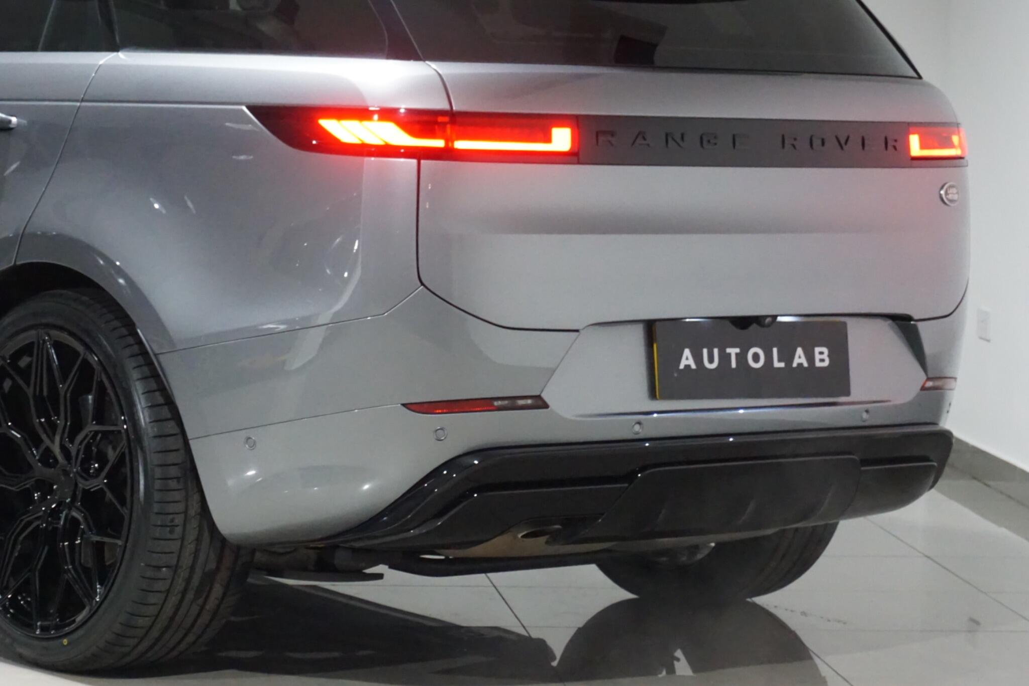 Land Rover Range Rover Sport 3.0 D300 MHEV Dynamic SE SUV 5dr Diesel Auto 4WD Euro 6 (s/s) (300 ps)